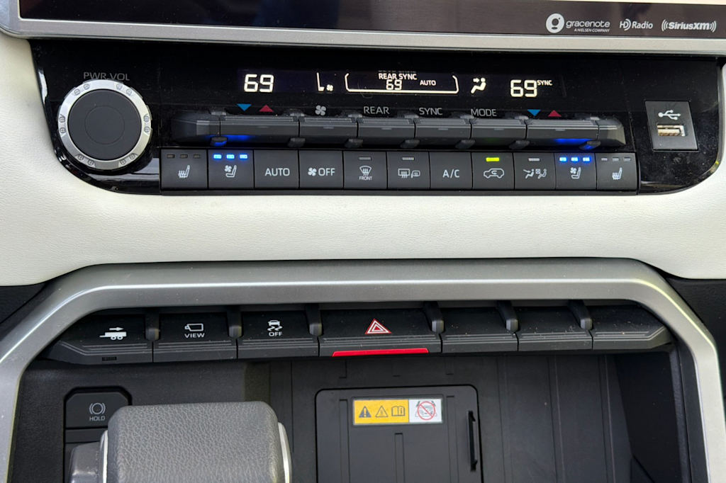 Thumbnail: 2023 Toyota Sequoia - 26