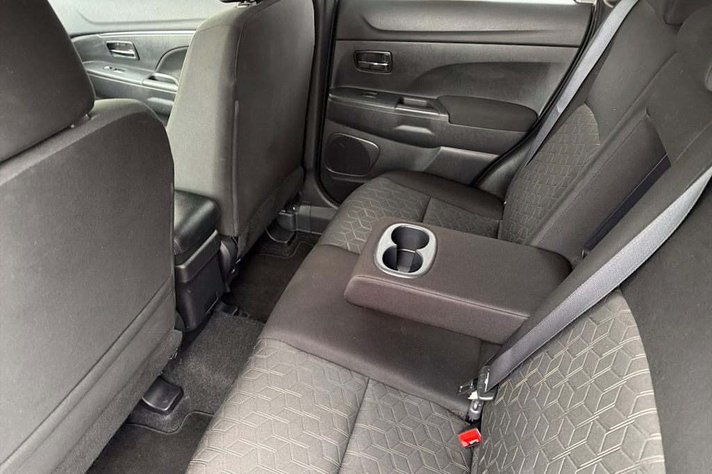 Thumbnail: 2024 Mitsubishi Outlander Sport - 9