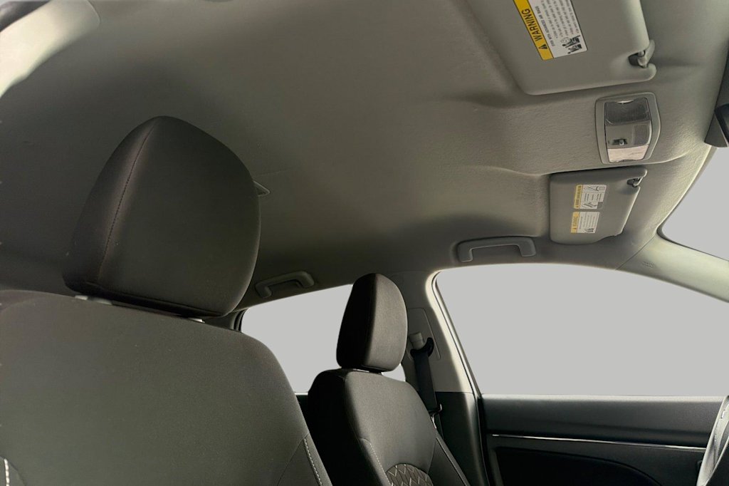 Thumbnail: 2024 Mitsubishi Outlander Sport - 23