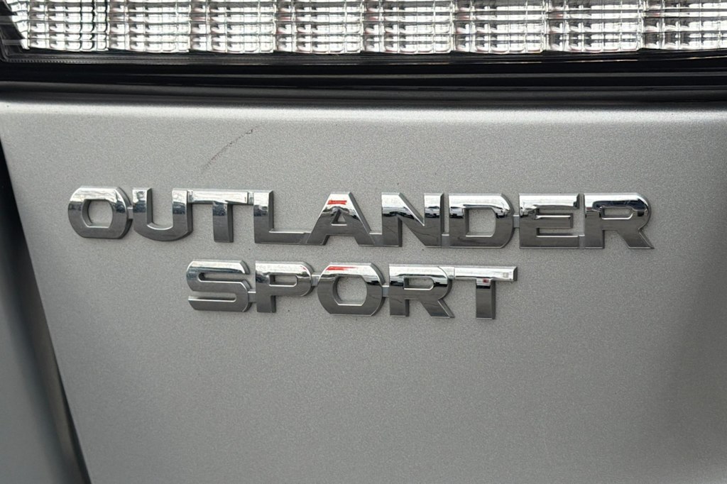 Thumbnail: 2024 Mitsubishi Outlander Sport - 6