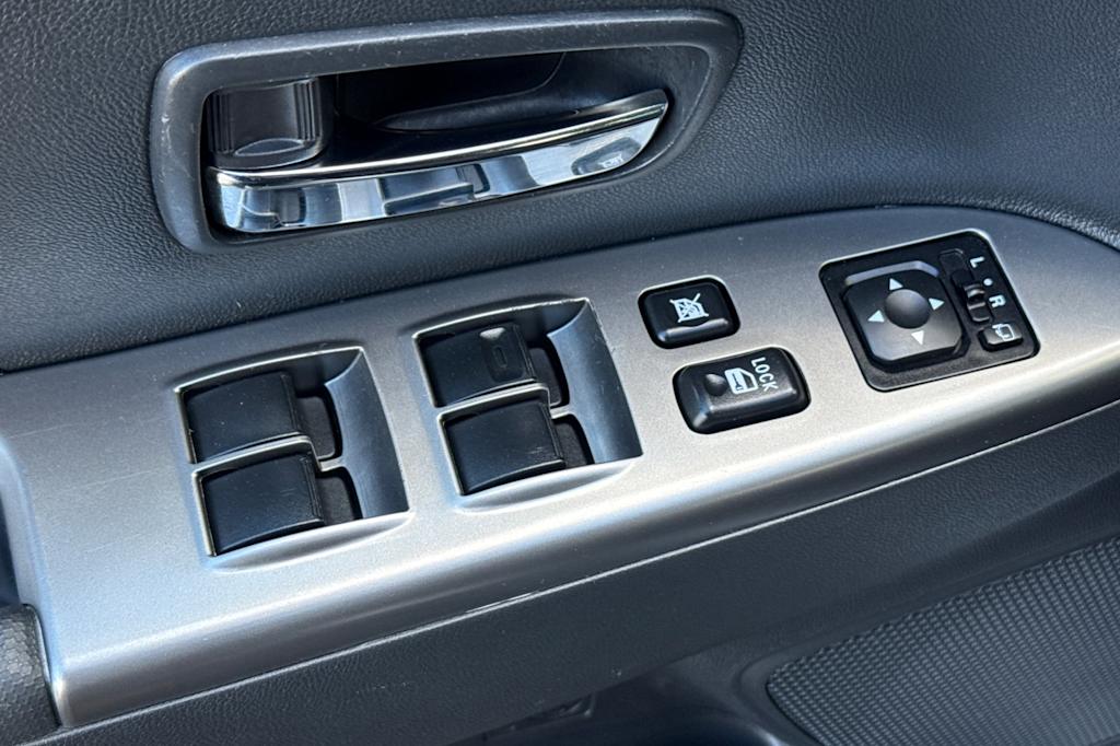 Thumbnail: 2025 Mitsubishi Outlander Sport - 22