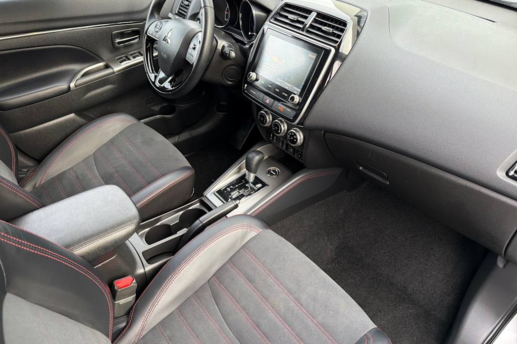 Thumbnail: 2024 Mitsubishi Outlander Sport - 11