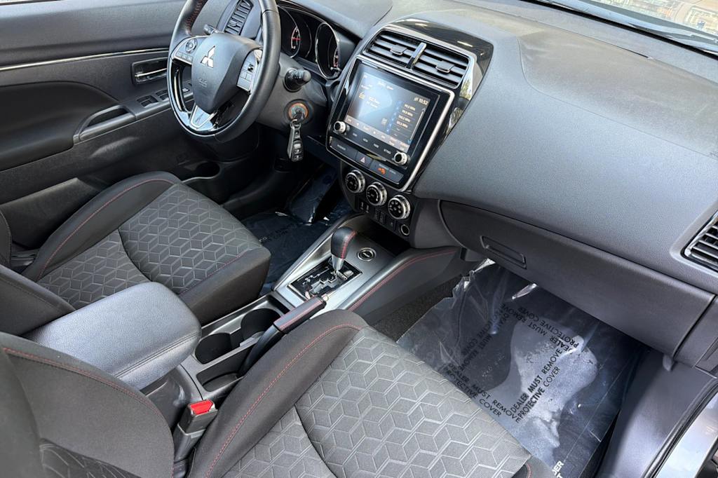 Thumbnail: 2025 Mitsubishi Outlander Sport - 12