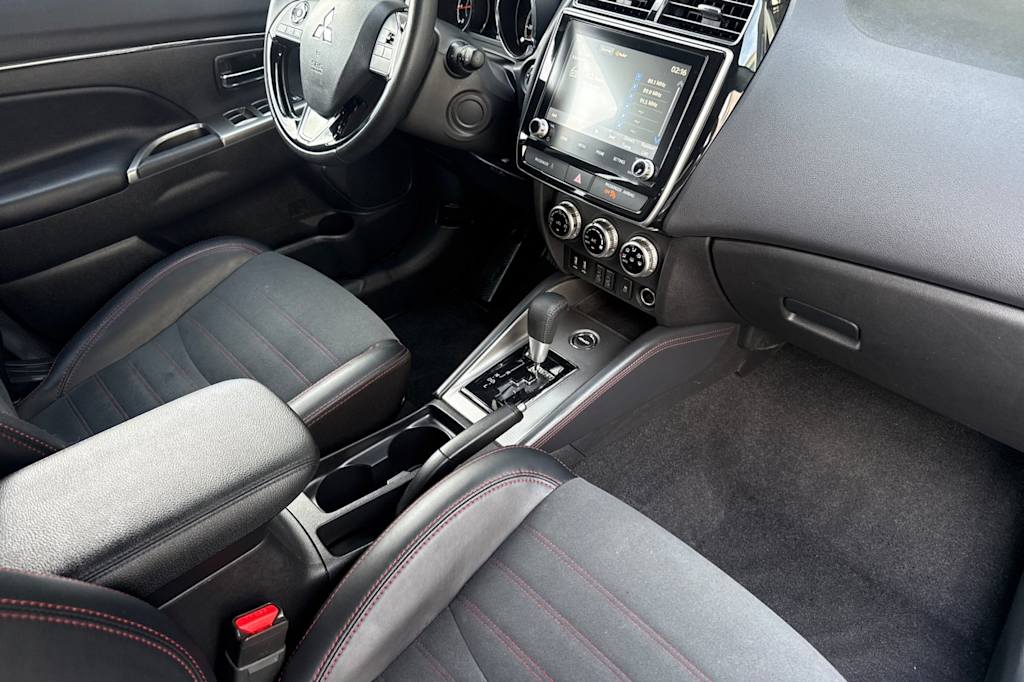 Thumbnail: 2025 Mitsubishi Outlander Sport - 13