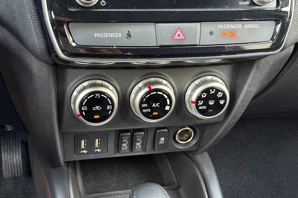 Thumbnail: 2025 Mitsubishi Outlander Sport - 25