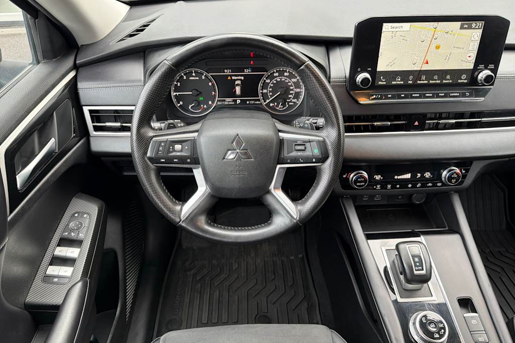 Thumbnail: 2024 Mitsubishi Outlander - 11