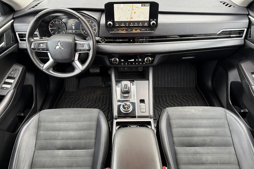Thumbnail: 2024 Mitsubishi Outlander - 2