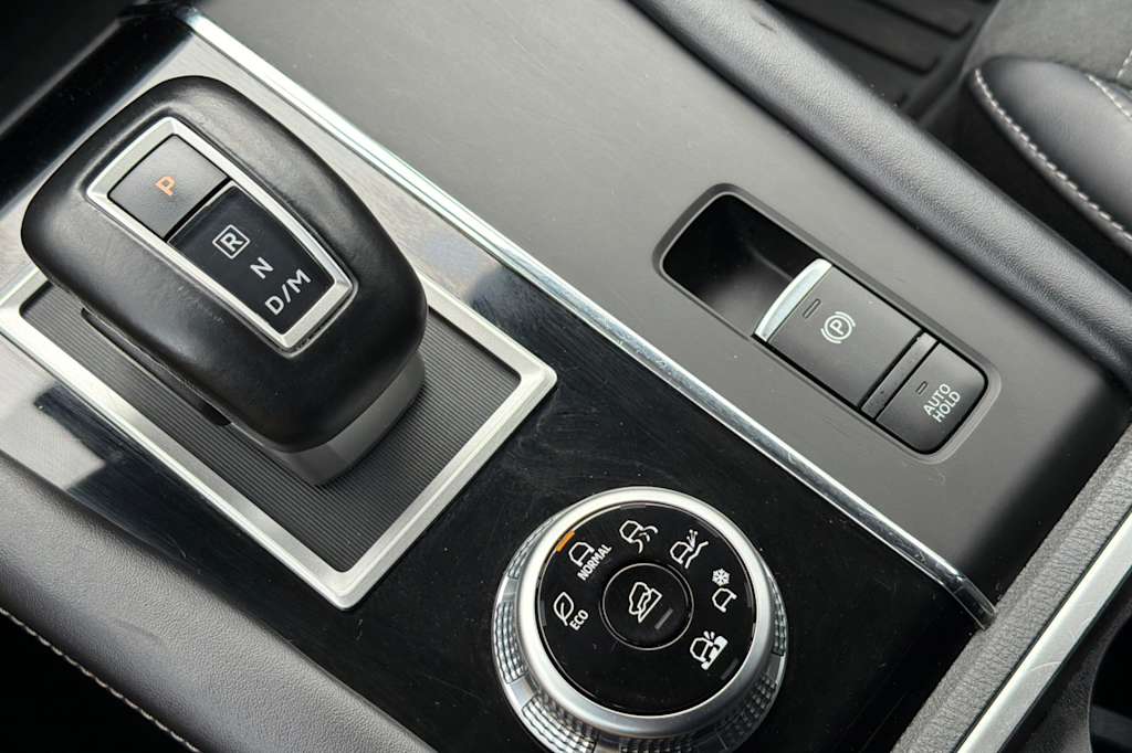 Thumbnail: 2024 Mitsubishi Outlander - 27