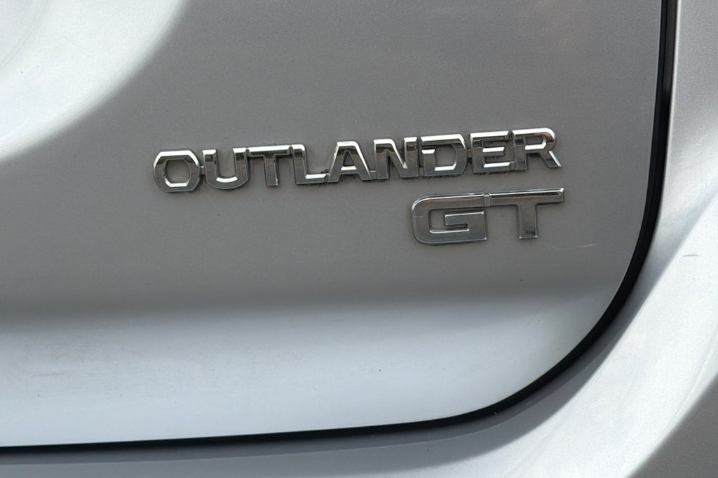 Thumbnail: 2016 Mitsubishi Outlander - 7