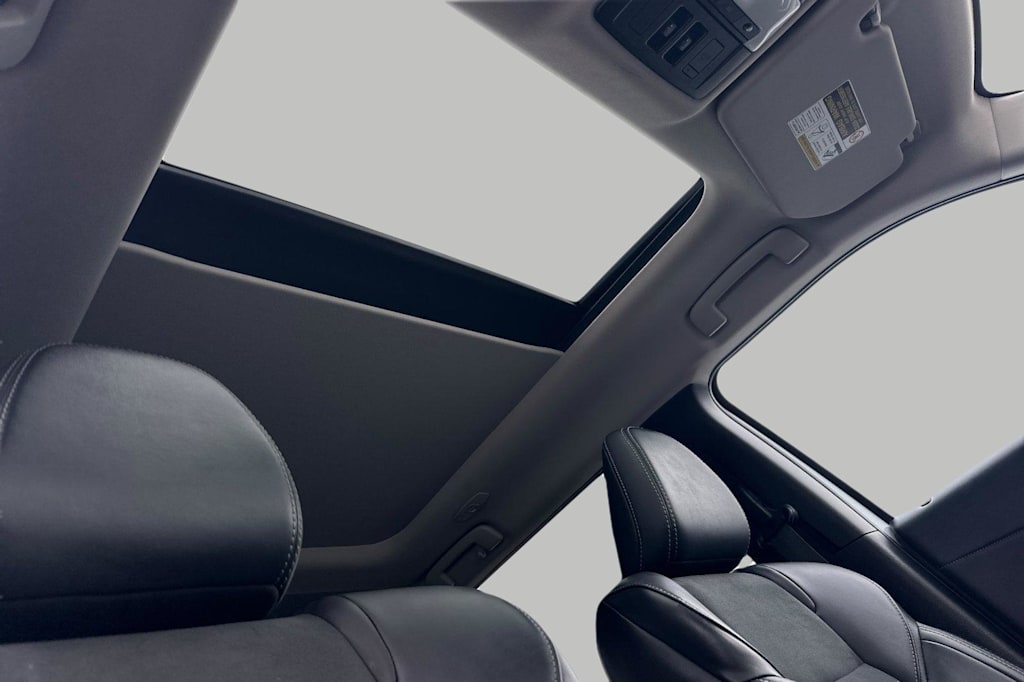 Thumbnail: 2024 Mitsubishi Outlander - 23