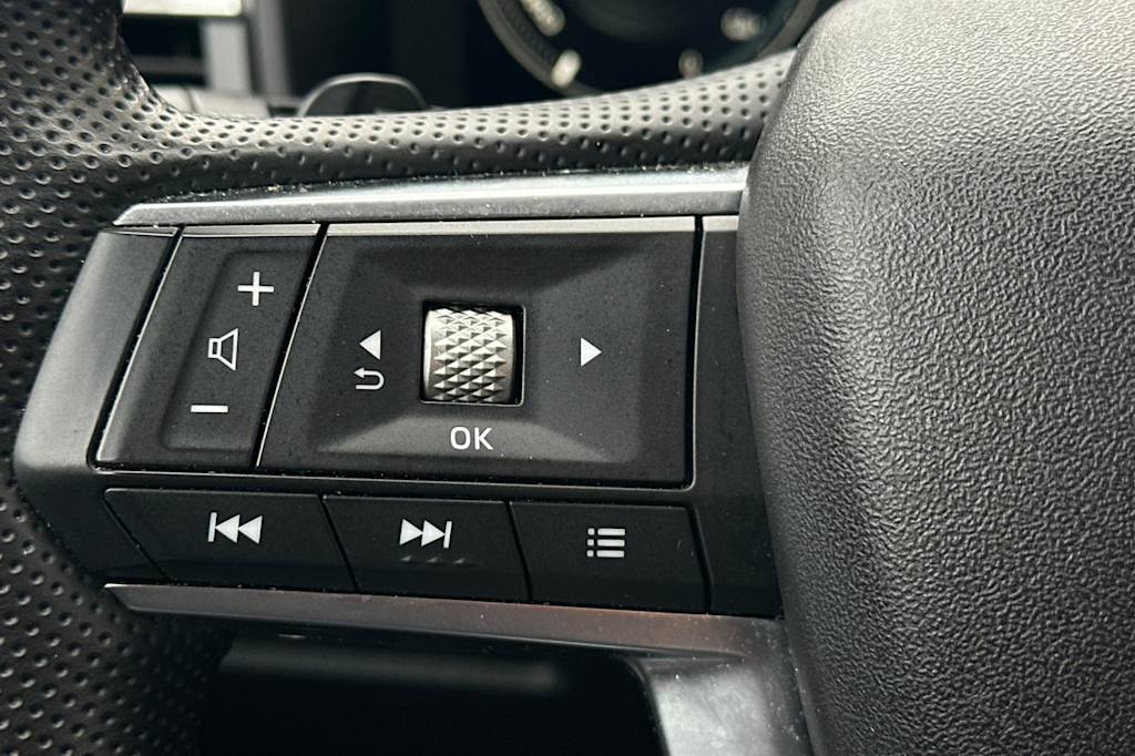 Thumbnail: 2024 Mitsubishi Outlander - 29