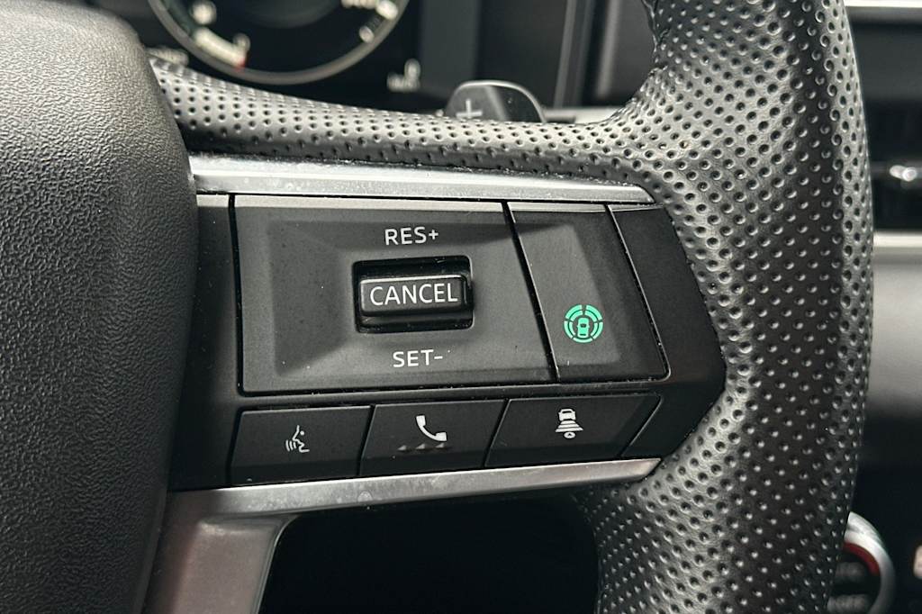 Thumbnail: 2024 Mitsubishi Outlander - 30