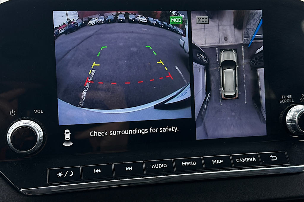 Thumbnail: 2024 Mitsubishi Outlander - 25