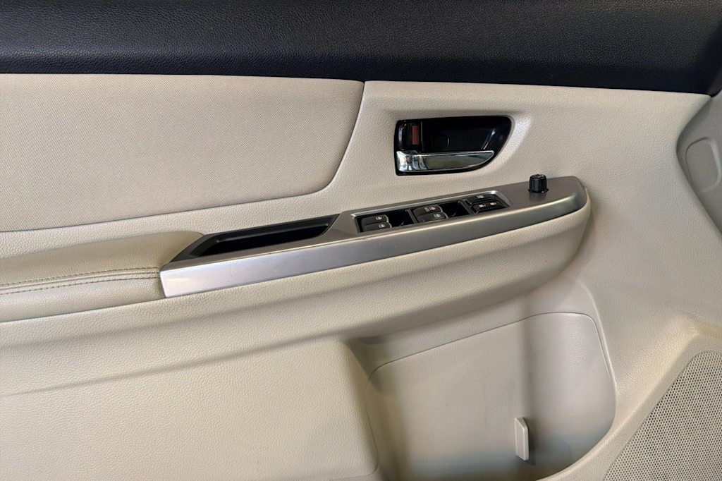 Thumbnail: 2015 Subaru XV Crosstrek - 21