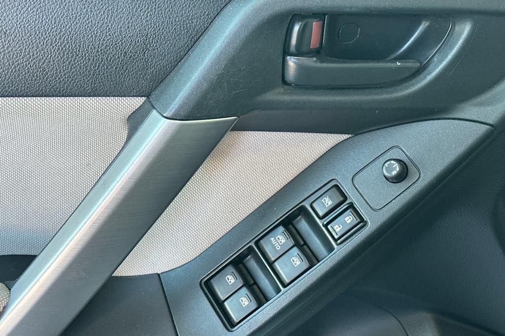 Thumbnail: 2015 Subaru Forester - 22