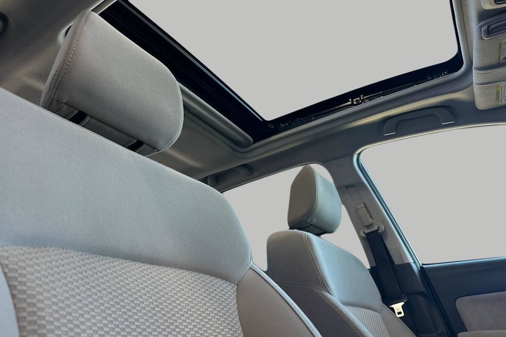 Thumbnail: 2015 Subaru Forester - 23