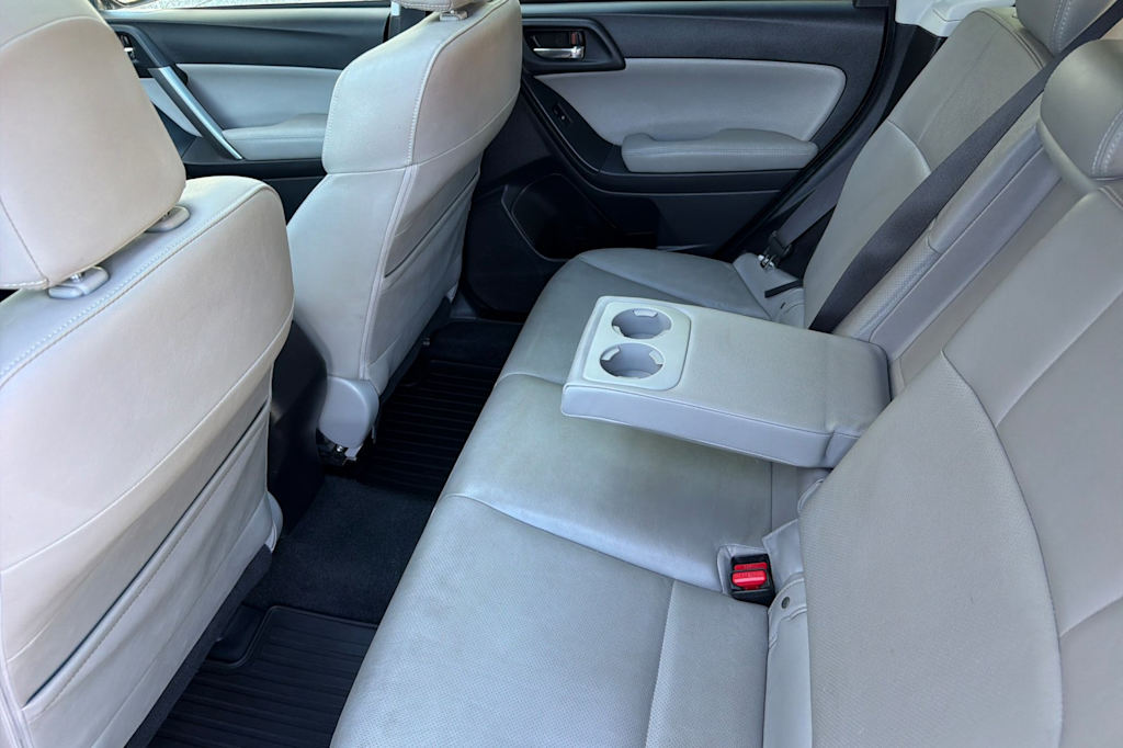 Thumbnail: 2015 Subaru Forester - 9