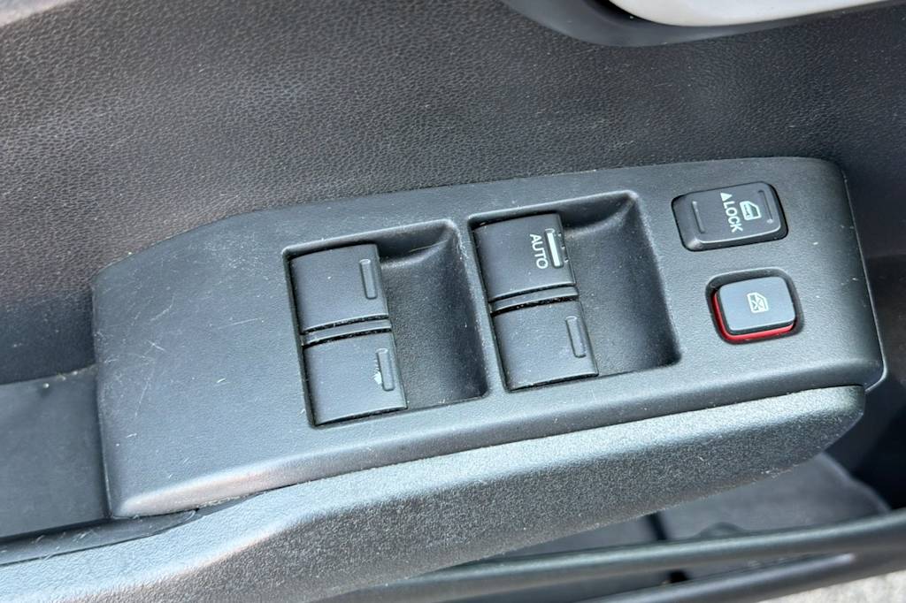 Thumbnail: 2013 Honda Fit - 22