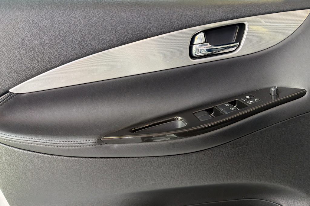 Thumbnail: 2017 INFINITI QX50 - 21