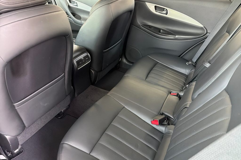 Thumbnail: 2017 INFINITI QX50 - 10