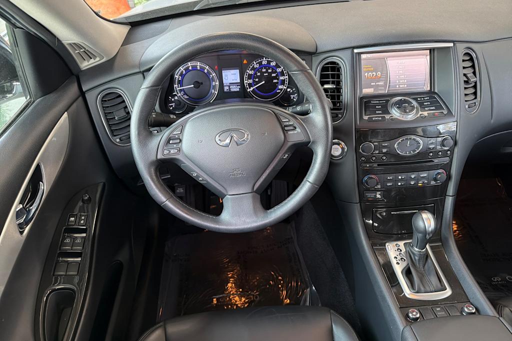 Thumbnail: 2017 INFINITI QX50 - 11