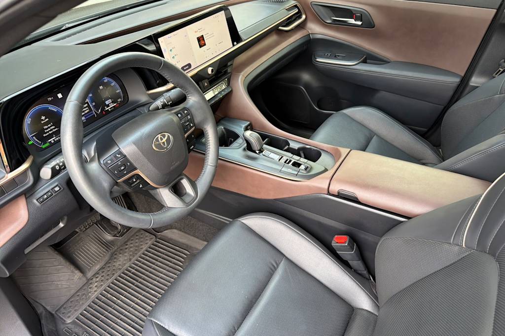 Thumbnail: 2023 Toyota Crown - 8