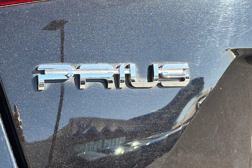 Thumbnail: 2021 Toyota Prius - 7