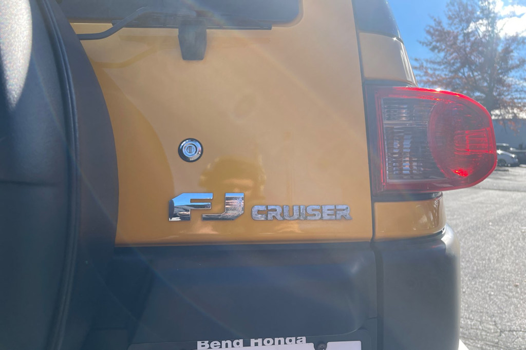 Thumbnail: 2007 Toyota FJ Cruiser - 15