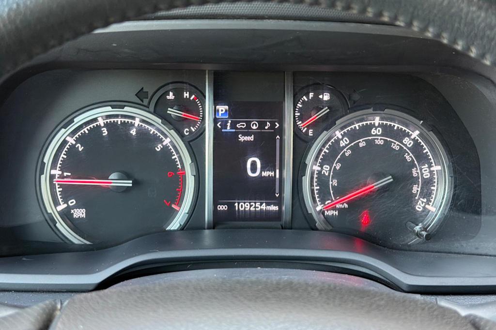 Thumbnail: 2020 Toyota 4Runner - 15