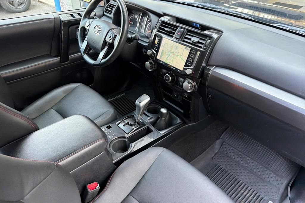 Thumbnail: 2020 Toyota 4Runner - 12