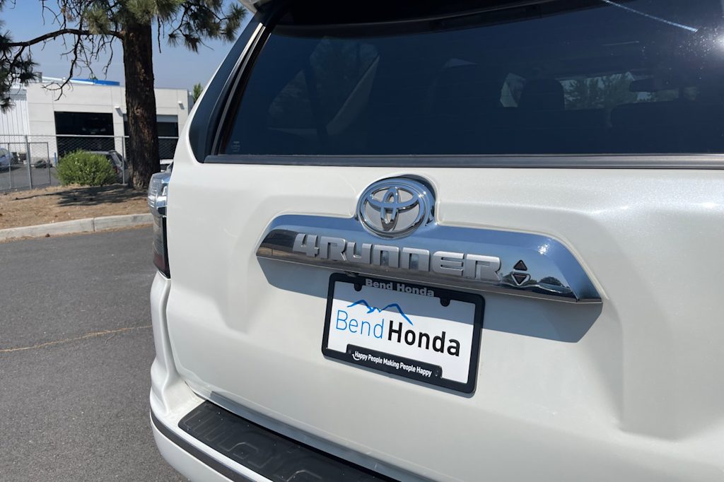 Thumbnail: 2020 Toyota 4Runner - 7