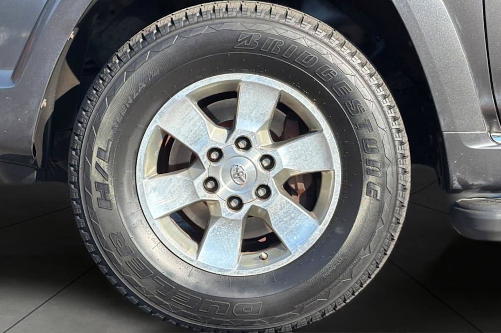 Thumbnail: 2010 Toyota 4Runner - 7
