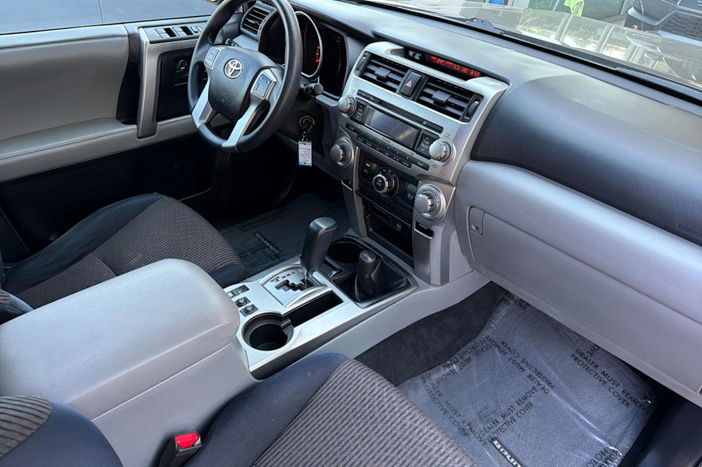 Thumbnail: 2010 Toyota 4Runner - 11