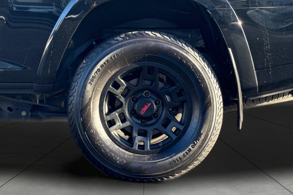 Thumbnail: 2020 Toyota 4Runner - 7
