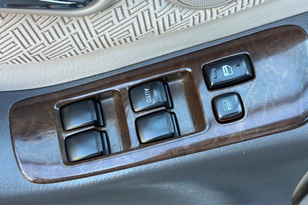 Thumbnail: 2001 Toyota Highlander - 22