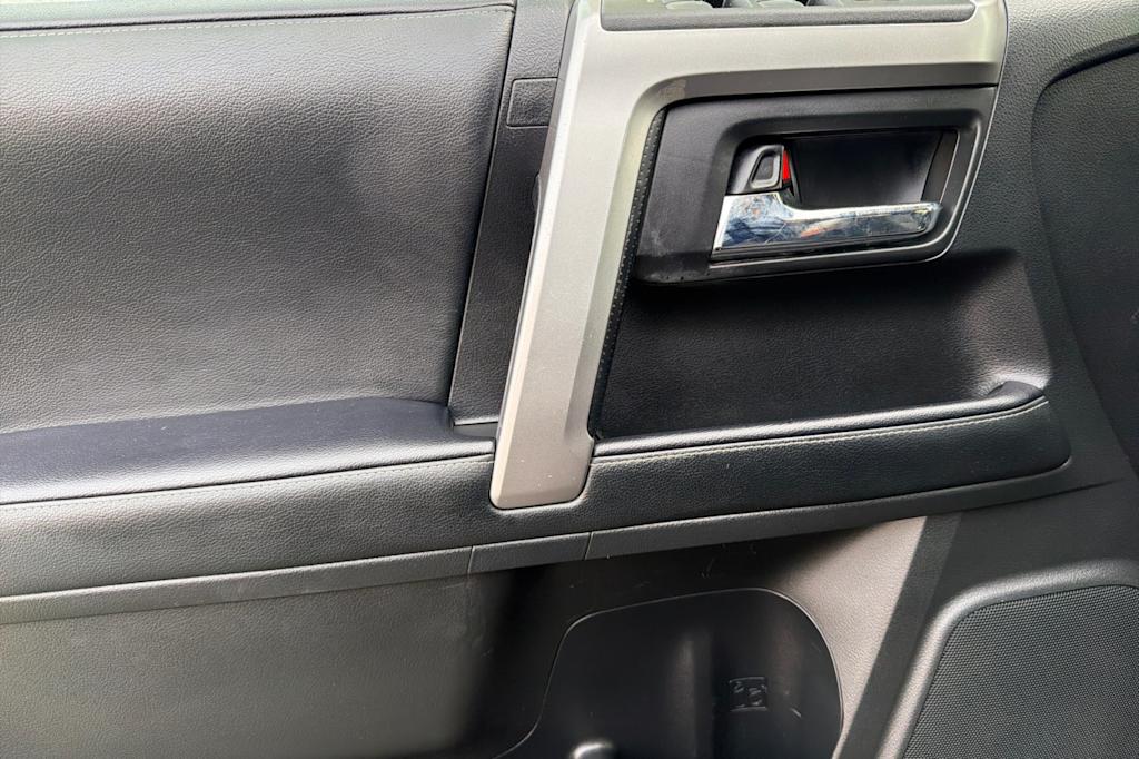 Thumbnail: 2021 Toyota 4Runner - 21