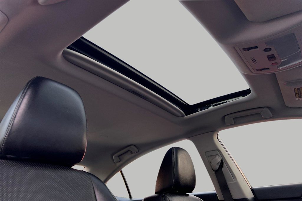 Thumbnail: 2013 Lexus ES - 22