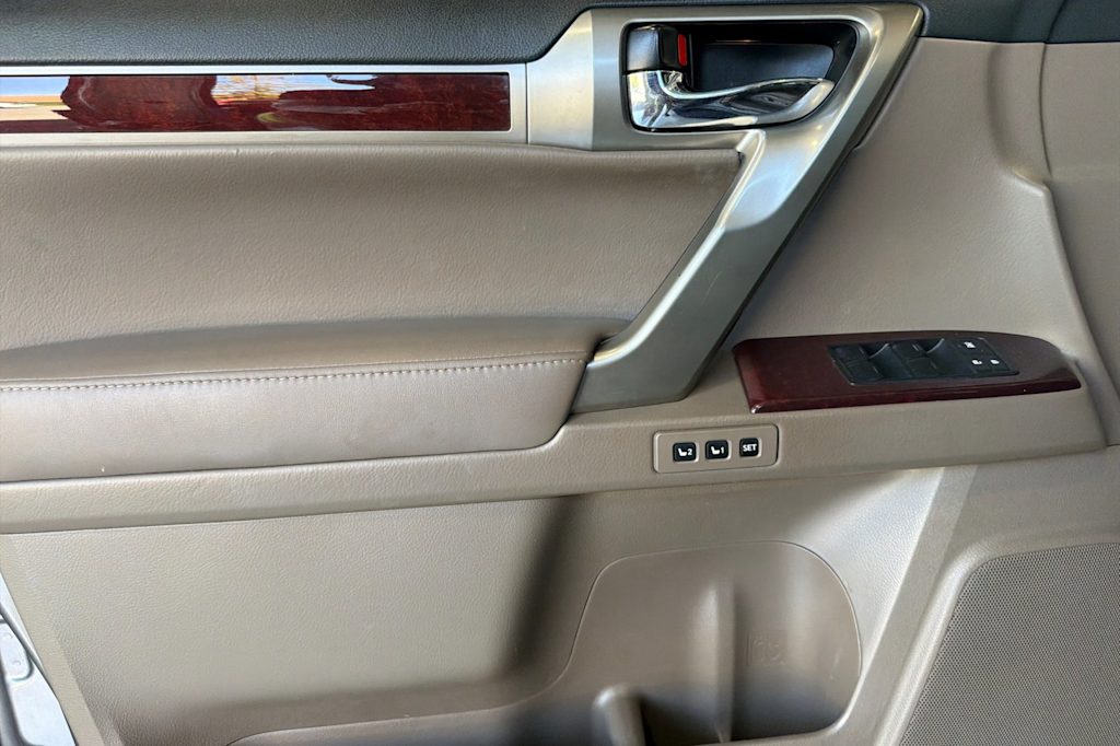 Thumbnail: 2014 Lexus GX - 20