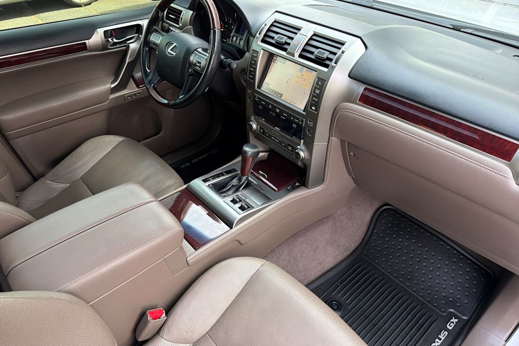 Thumbnail: 2016 Lexus GX - 11