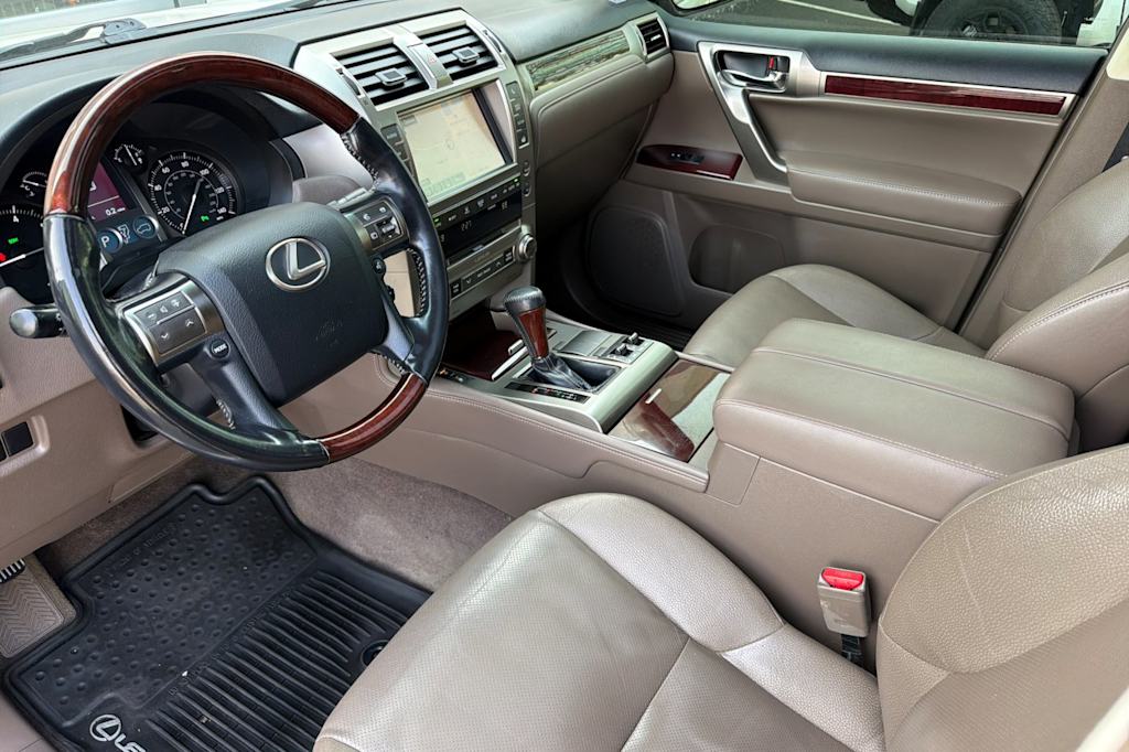 Thumbnail: 2016 Lexus GX - 8