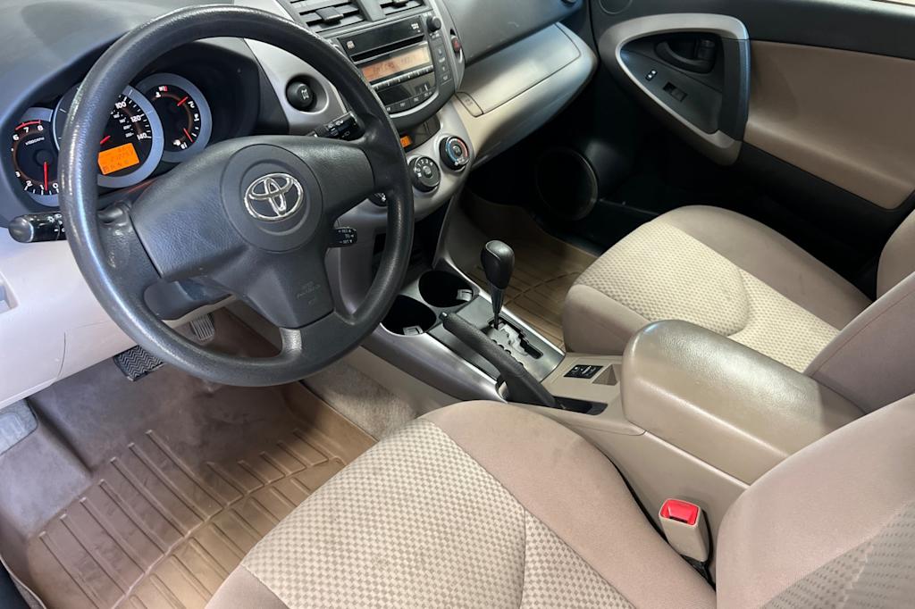 2008 Toyota RAV4 Base 8
