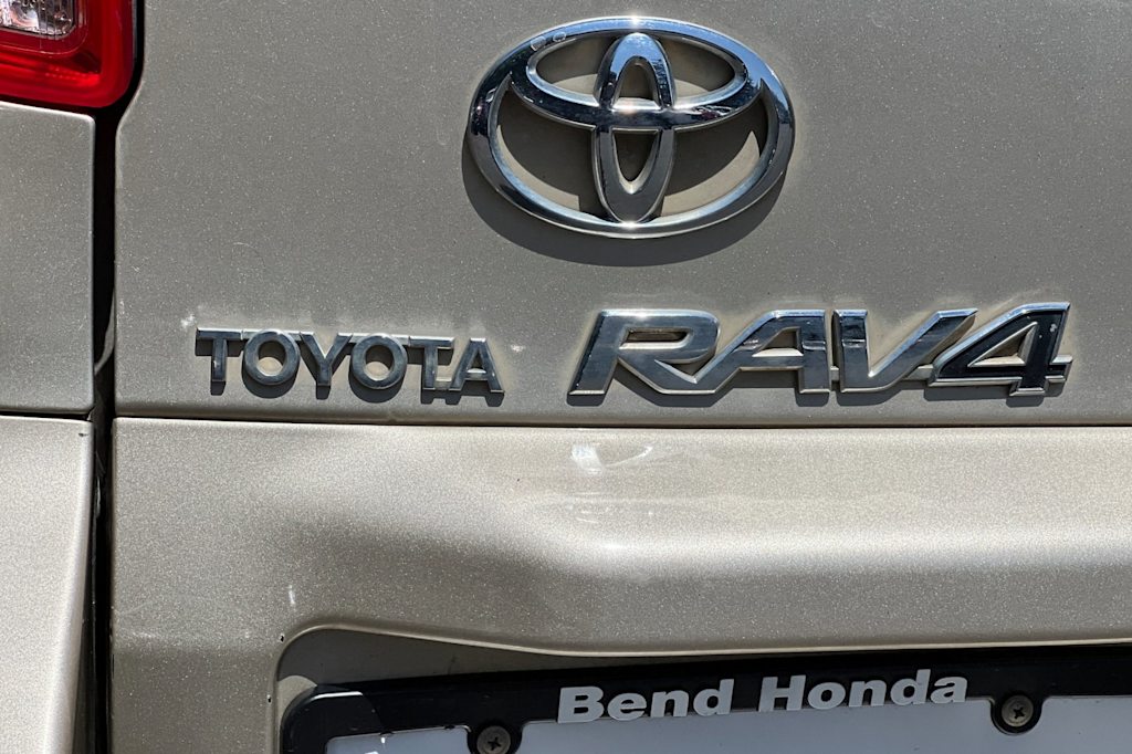 2008 Toyota RAV4 Base 6