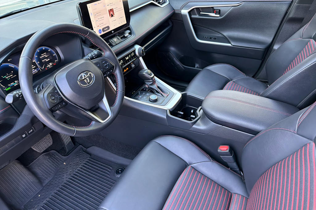 Thumbnail: 2023 Toyota RAV4 - 8