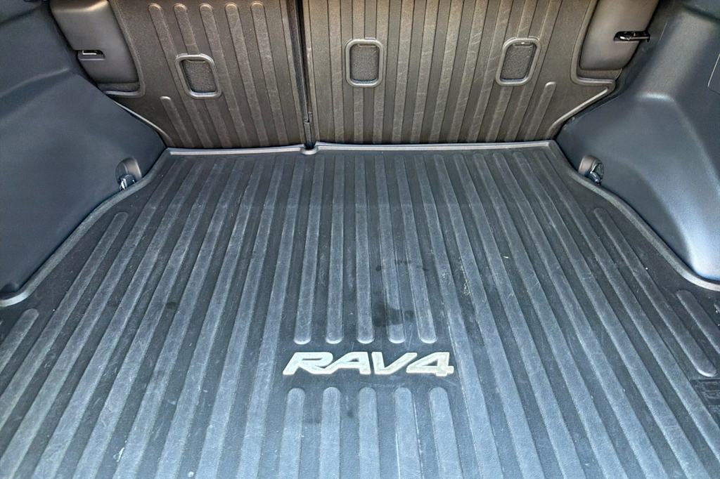 Thumbnail: 2023 Toyota RAV4 - 22