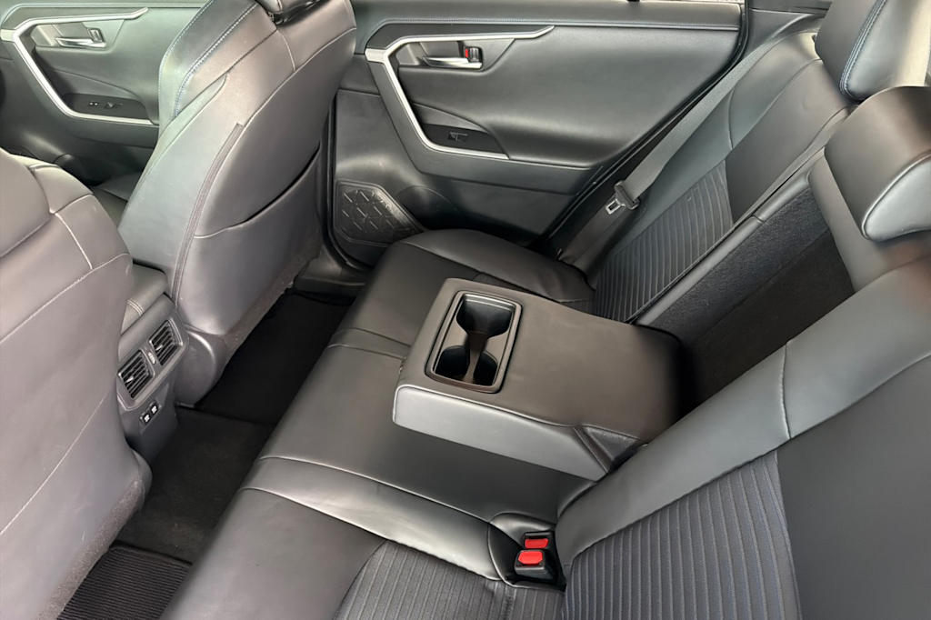 Thumbnail: 2019 Toyota RAV4 - 10