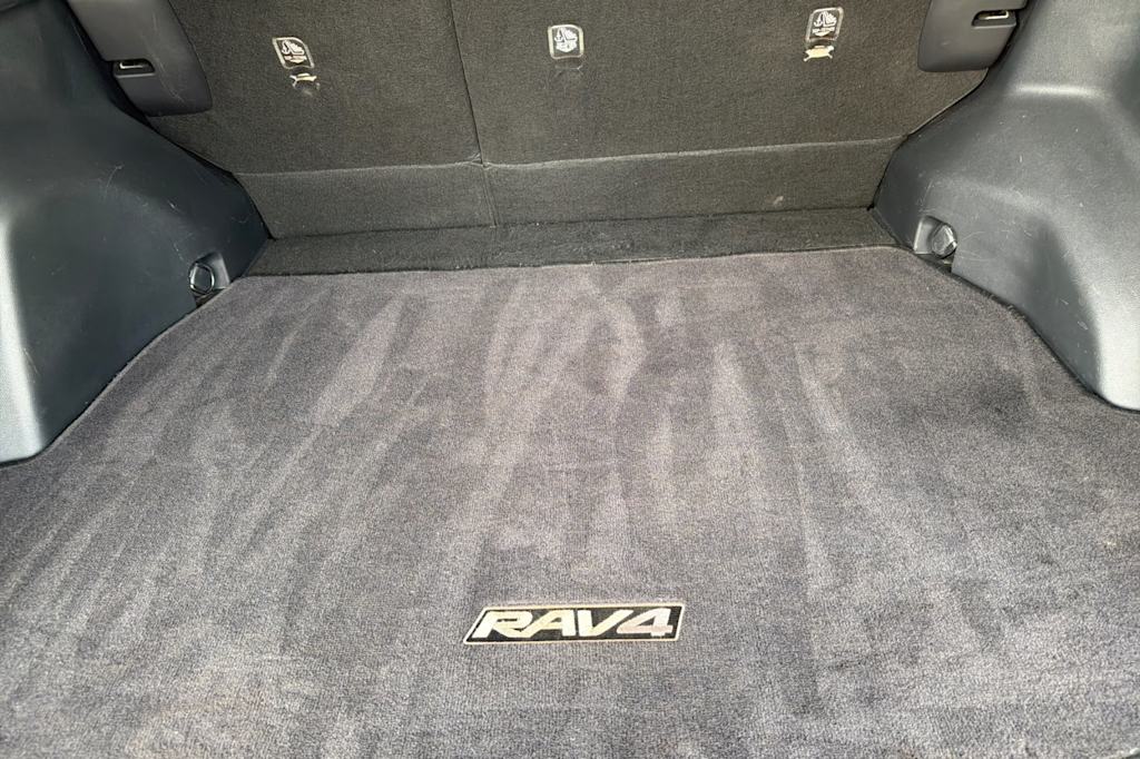 Thumbnail: 2019 Toyota RAV4 - 23