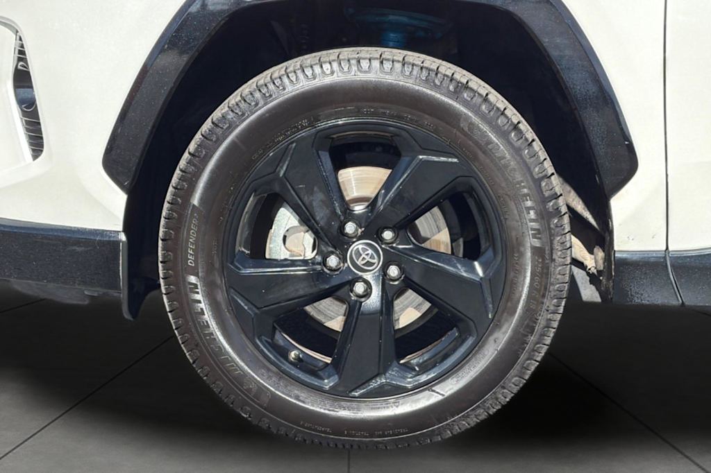 Thumbnail: 2019 Toyota RAV4 - 8