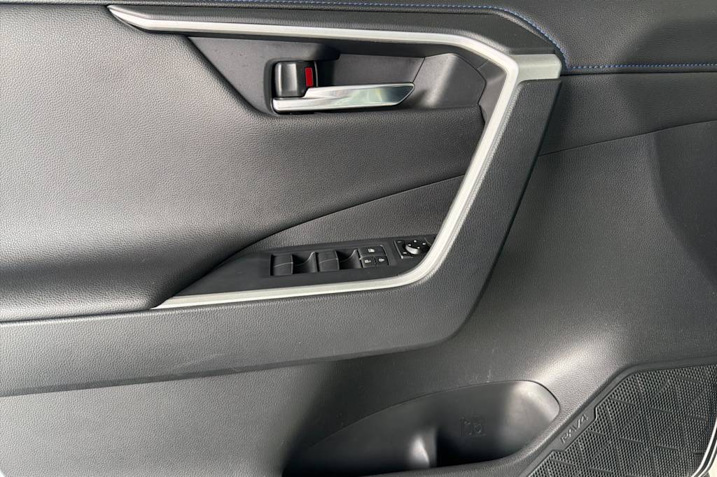 Thumbnail: 2019 Toyota RAV4 - 21