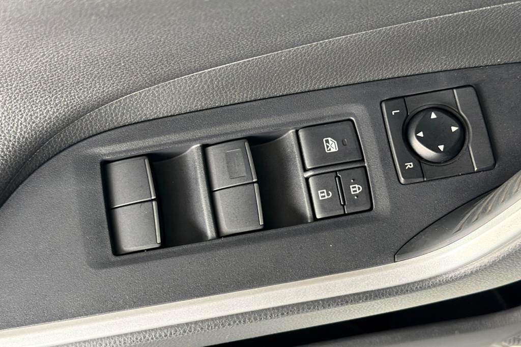 Thumbnail: 2019 Toyota RAV4 - 22