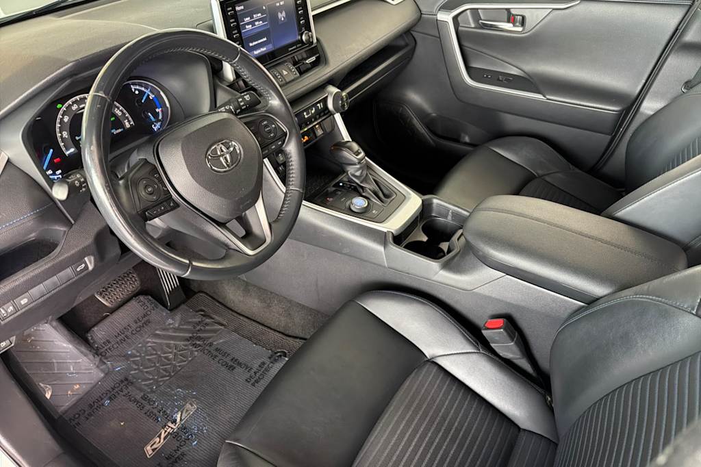 Thumbnail: 2019 Toyota RAV4 - 9